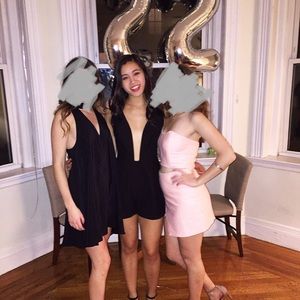 FINDERS KEEPERS deep V romper